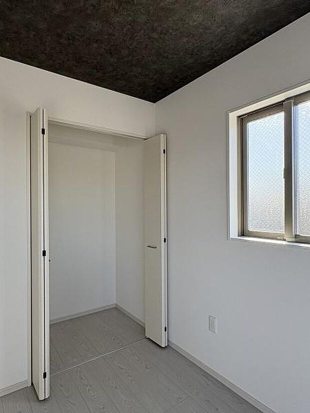 6帖洋室内クローゼット