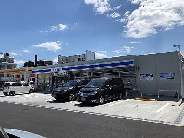 ローソン青梅野上町店まで330m