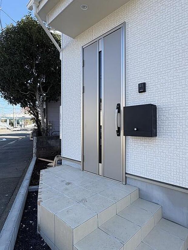 玄関外の様子です。