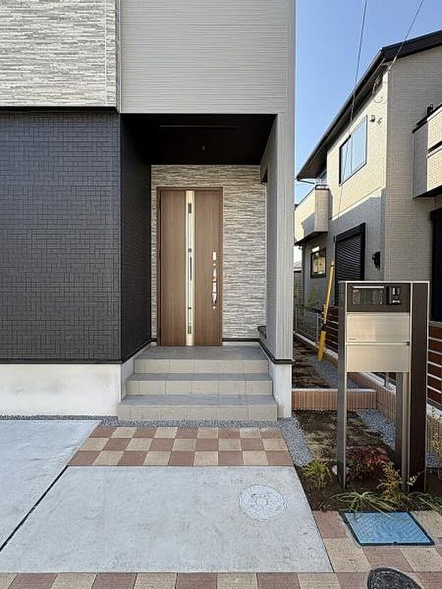 玄関外の様子です。