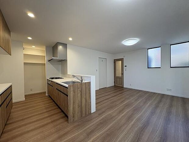 キッチンまで一つにつながる開放感。