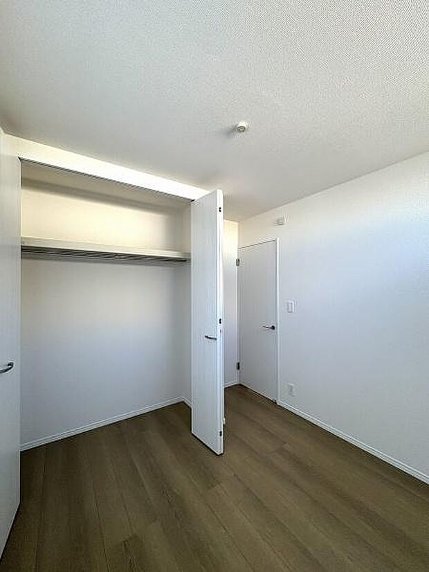 洋室内収納の様子。