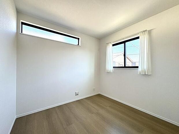 洋室4.5帖の様子。