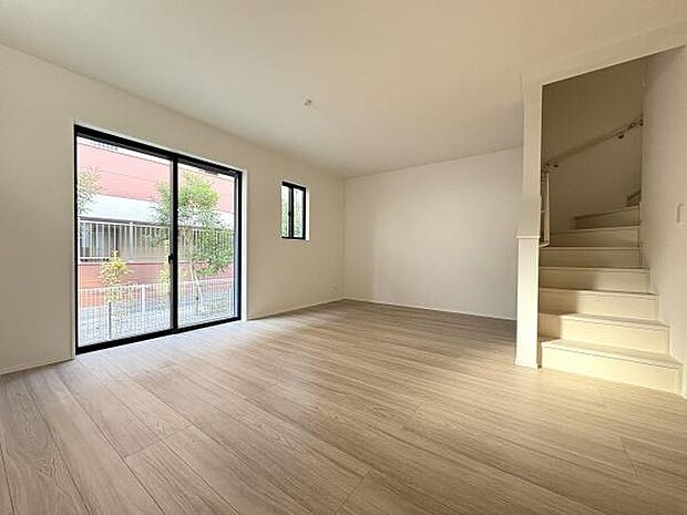 ご家族のコミュニケーションの機会が増えるリビング階段。