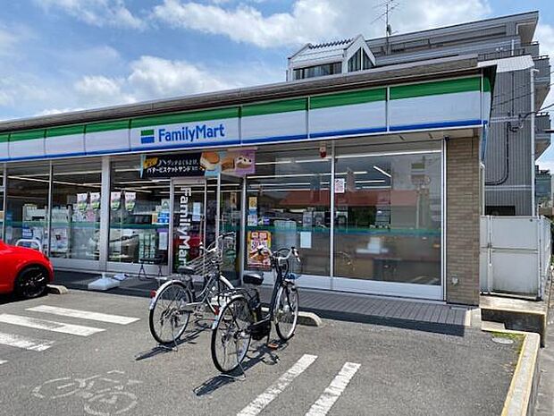 ファミリーマート福生加美平店まで453m
