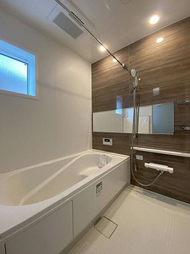 1日の疲れをゆっくりと癒すバスルーム。