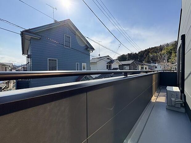 日当たり良好のバルコニー