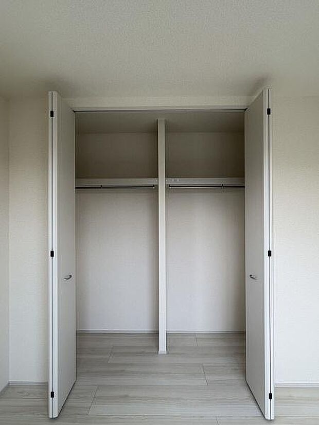 洋室の収納