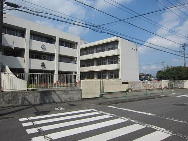 青梅市立新町中学校まで2009m