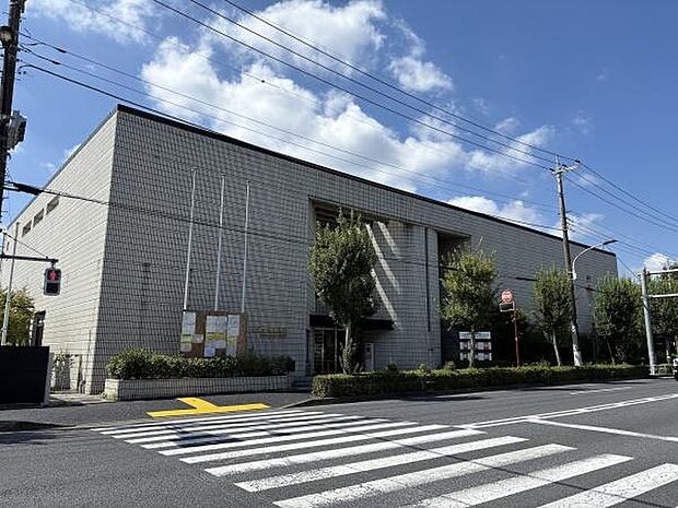 青梅市立美術館まで1057m