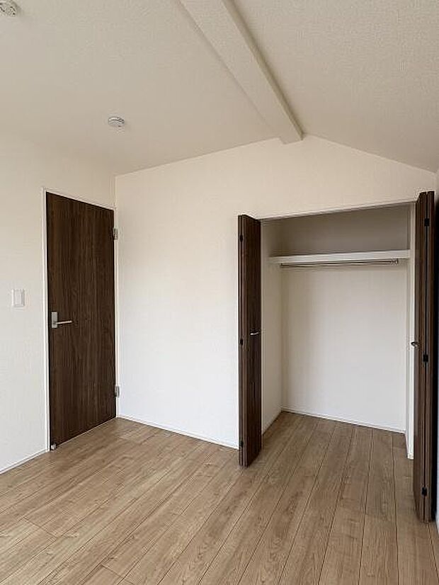 全居室収納付です。