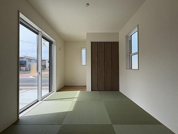 個室や客間など多目的に使える和室。