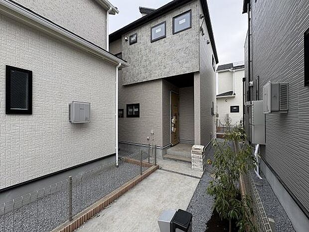 飽きの来ないシンプルな外観です。