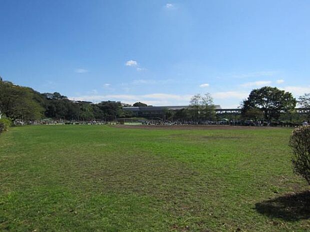 河辺下グラウンドまで2821m