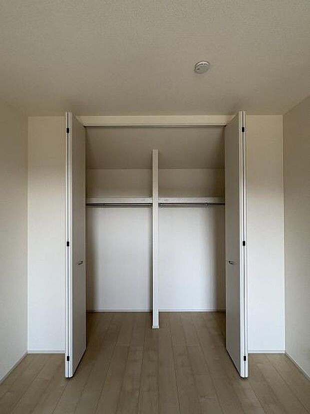 6帖洋室内クローゼット