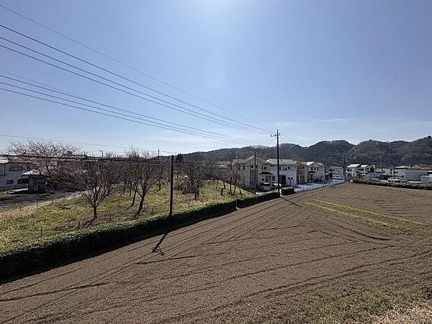 空が広く感じられる眺望です。