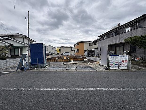 手前1号棟、奥側2号棟です。