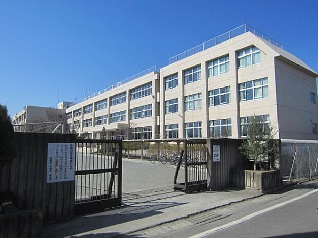 瑞穂町立瑞穂第二中学校まで2097m