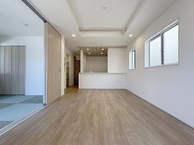 家具の配置しやすい位置に窓があります。