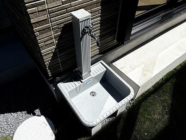 お掃除やガーデニングに便利な外水栓