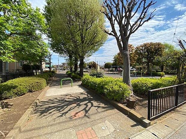 下野公園まで525m