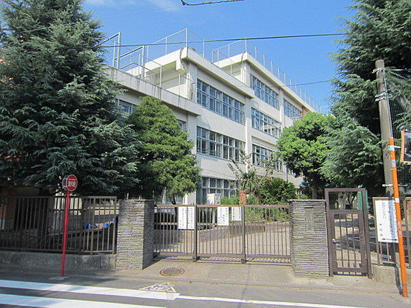 福生市立福生第六小学校まで553m