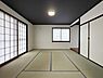 和室：1階8帖和室。障子越しの柔らかな採光を楽しめます。