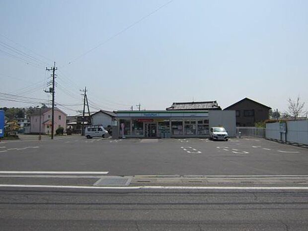 ファミリーマート入間木蓮寺店まで719m