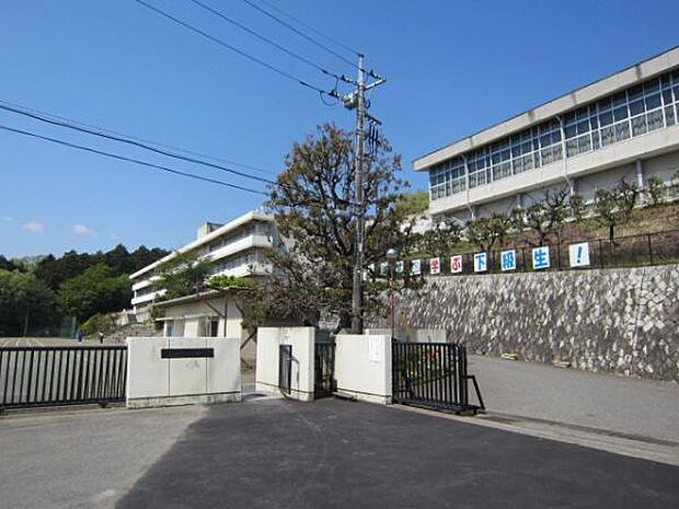 青梅市立吹上中学校まで1460m