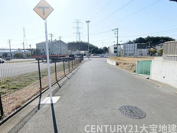 ■幅員約6ｍ道路に接道■東側の道路です