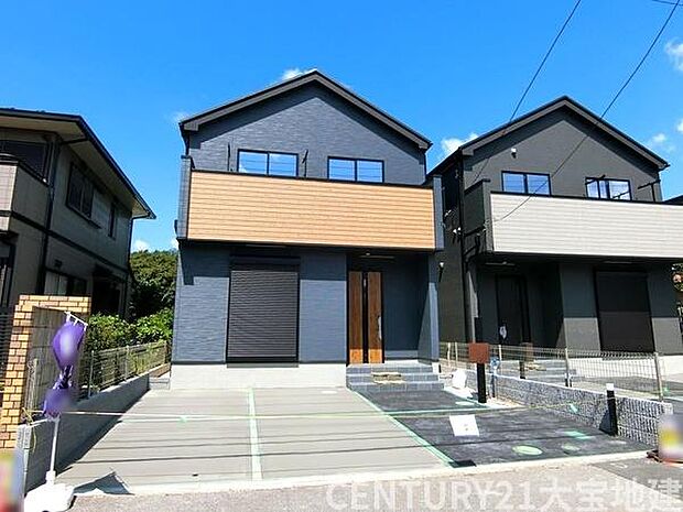 便利なサービスルームやワークスペース付き