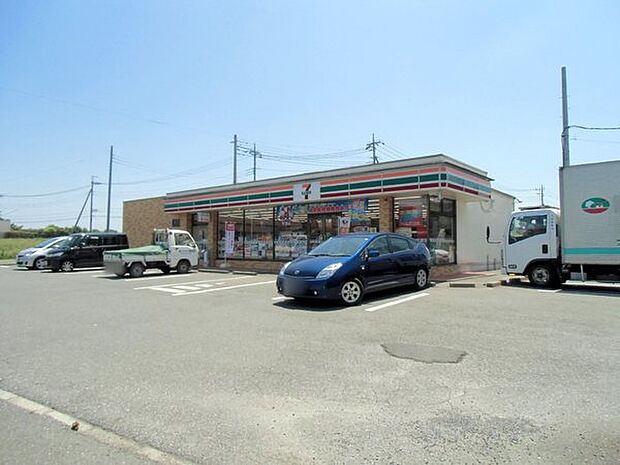 セブンイレブン四街道めいわ四丁目店まで881m