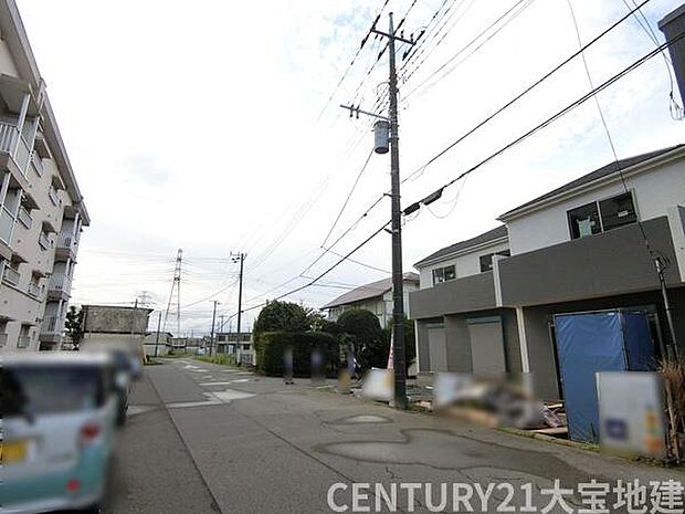 幅員約9ｍ道路に接道　9月12日撮影