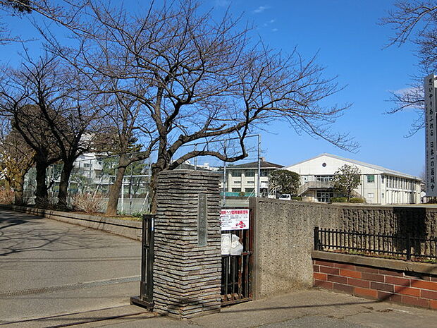 千葉市立葛城中学校まで1200m