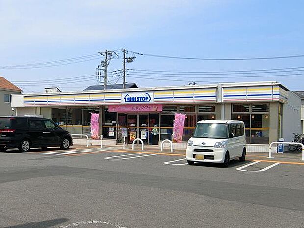 ミニストップ千葉北高校前店まで967m