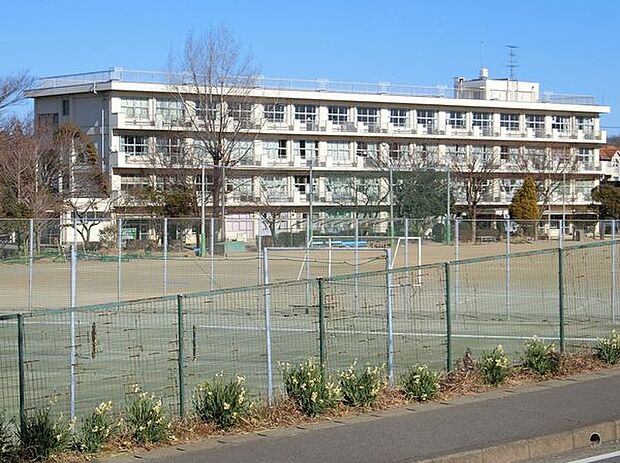 千葉市立緑が丘中学校まで620m