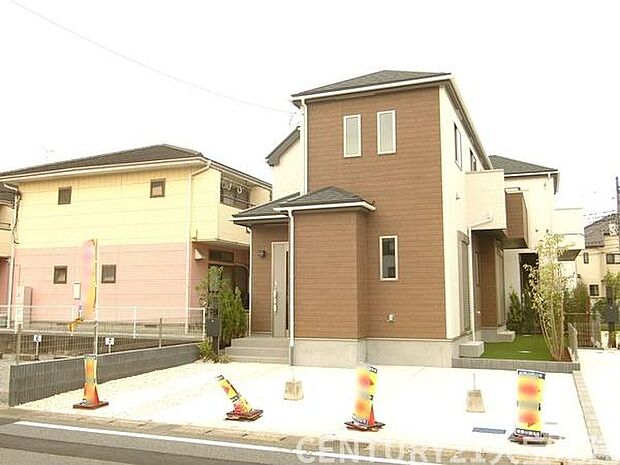 スーパーマーケットまで徒歩12分です