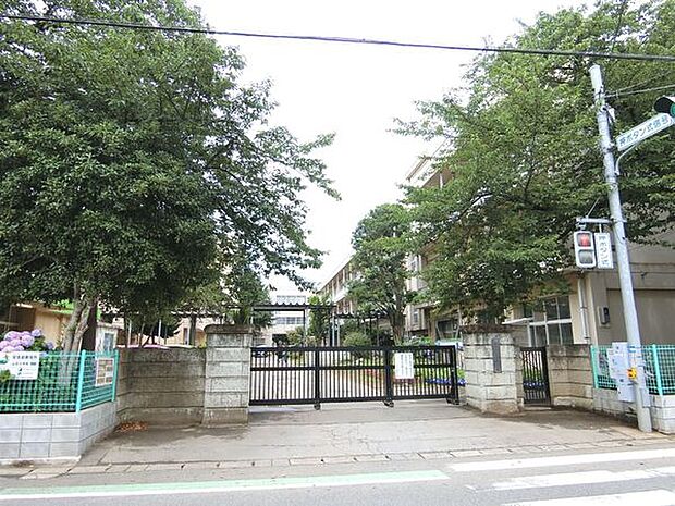 千葉市立山王小学校まで750m