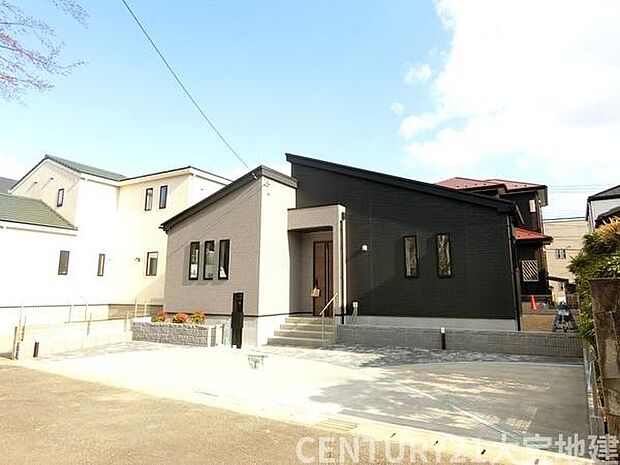 幹線道路に近くお車の利便性も良好です