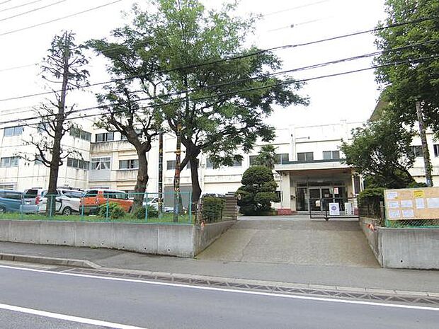 千葉市立草野小学校まで600m