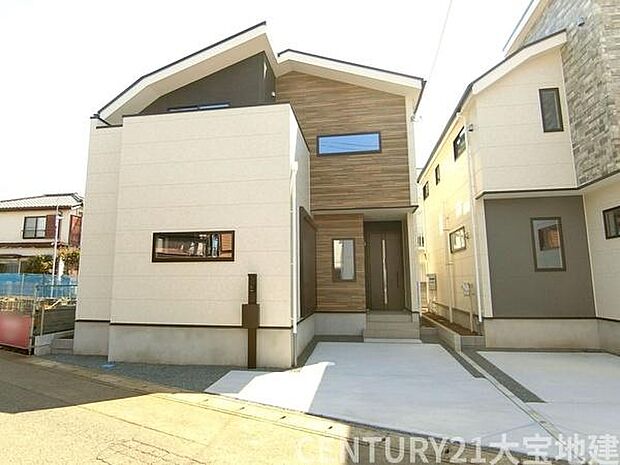 コンビニ、ドラッグストアまで徒歩3分です