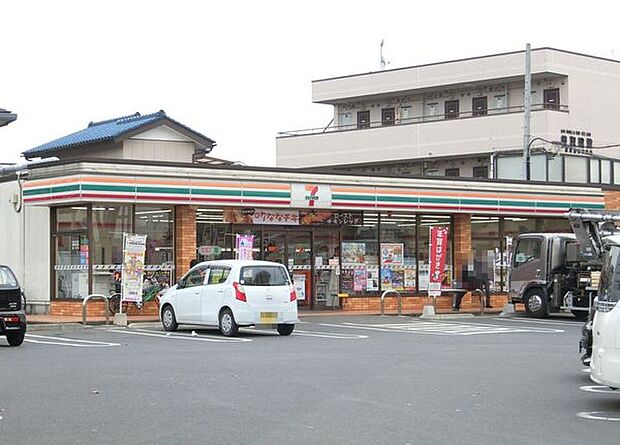 セブンイレブン千葉生実町店まで695m