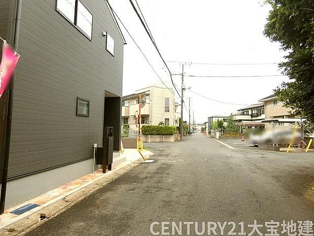 幅員約6.1m道路に接道しています