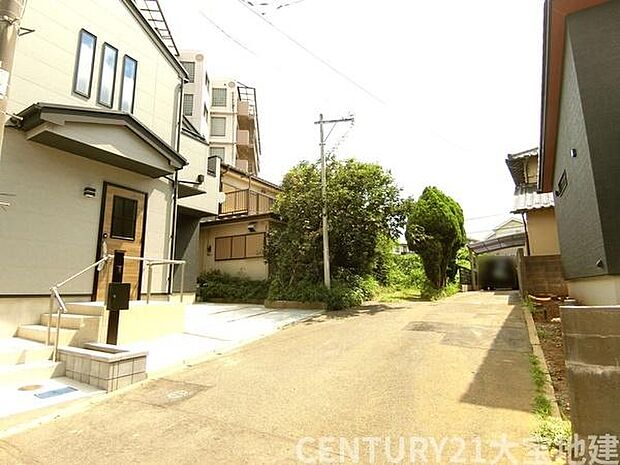 幅員約4.5m道路に接道しています
