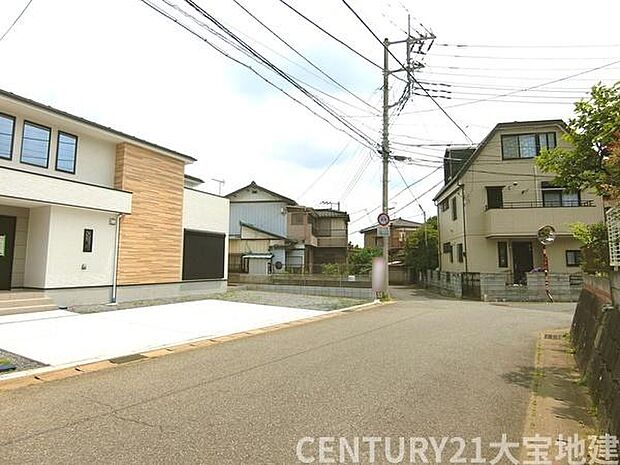 幅員約6.4ｍ道路に接道しています