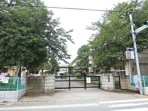 千葉市立山王小学校まで1100m
