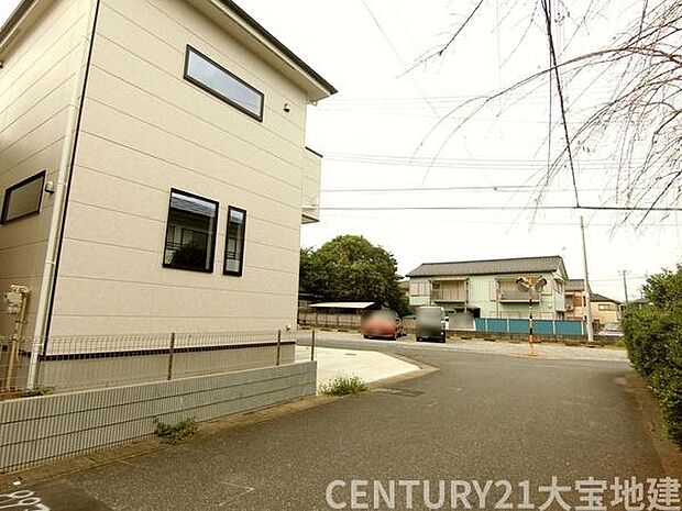 幅員約5.5m道路に接道しています