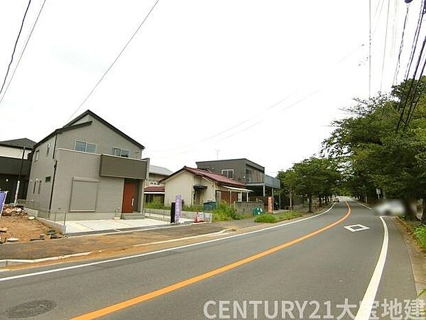 幅員約16m道路に接道しています