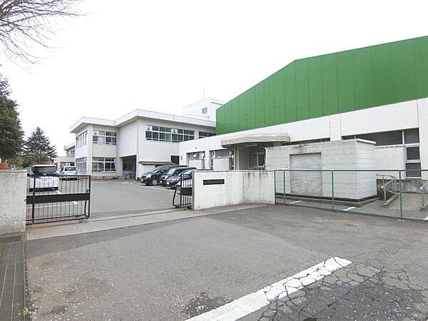 四街道市立大日小学校まで1305m