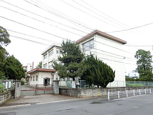 千葉市立鶴沢小学校まで330m